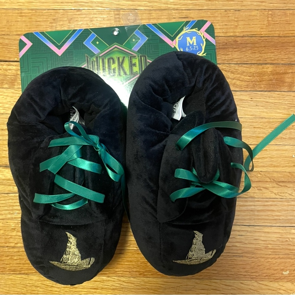 Wicked Elphaba Plush Slippers Women’s 6.5–7.5 - NWT